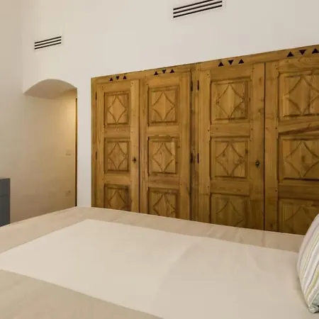 بيت للعطل Luxury For 6 Bedrooms *